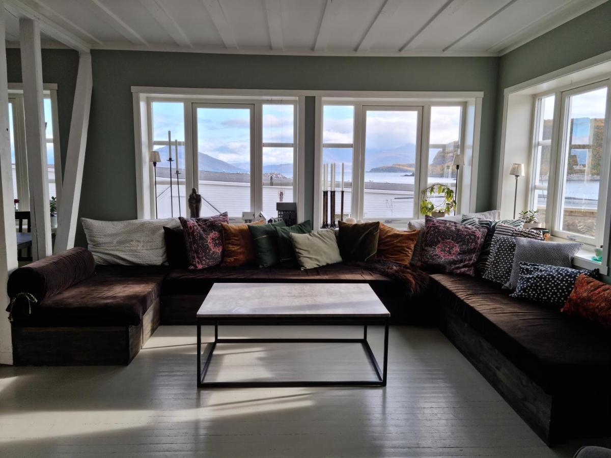 Koselig Leilighet Midt I Sentrum Apartment Skjervoy Exterior foto