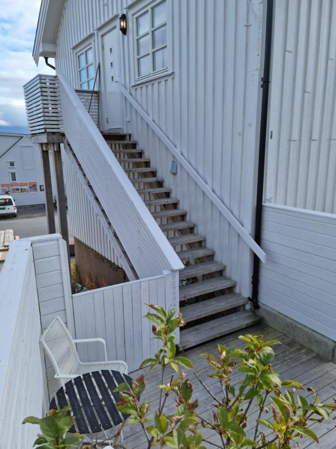 Koselig Leilighet Midt I Sentrum Apartment Skjervoy Exterior foto